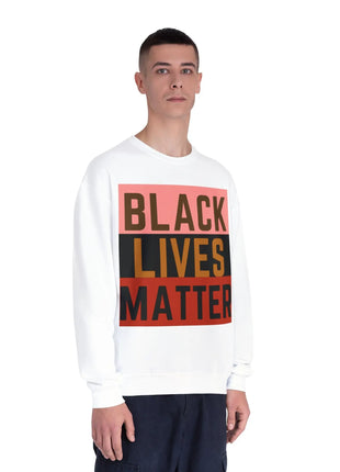 Black sweatshirt featuring a classic design, ideal for comfortable and stylish casual wear.